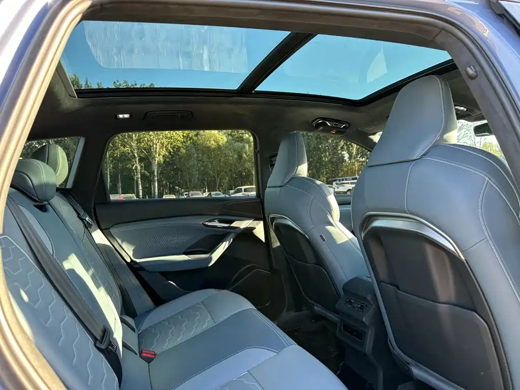 Audi Q6L e-tron — миниатюра 18