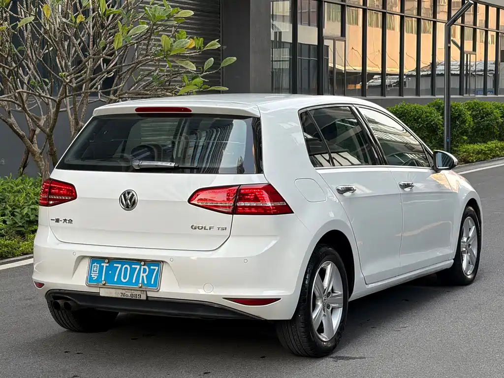 Volkswagen Golf — миниатюра 4