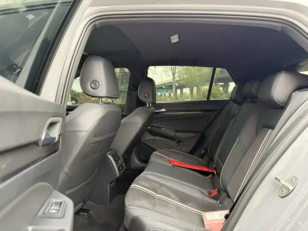 Volkswagen Golf — миниатюра 9