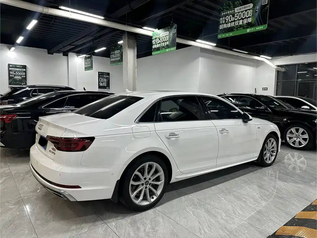 Audi A4L 2019 40 TFSI Fashion VI