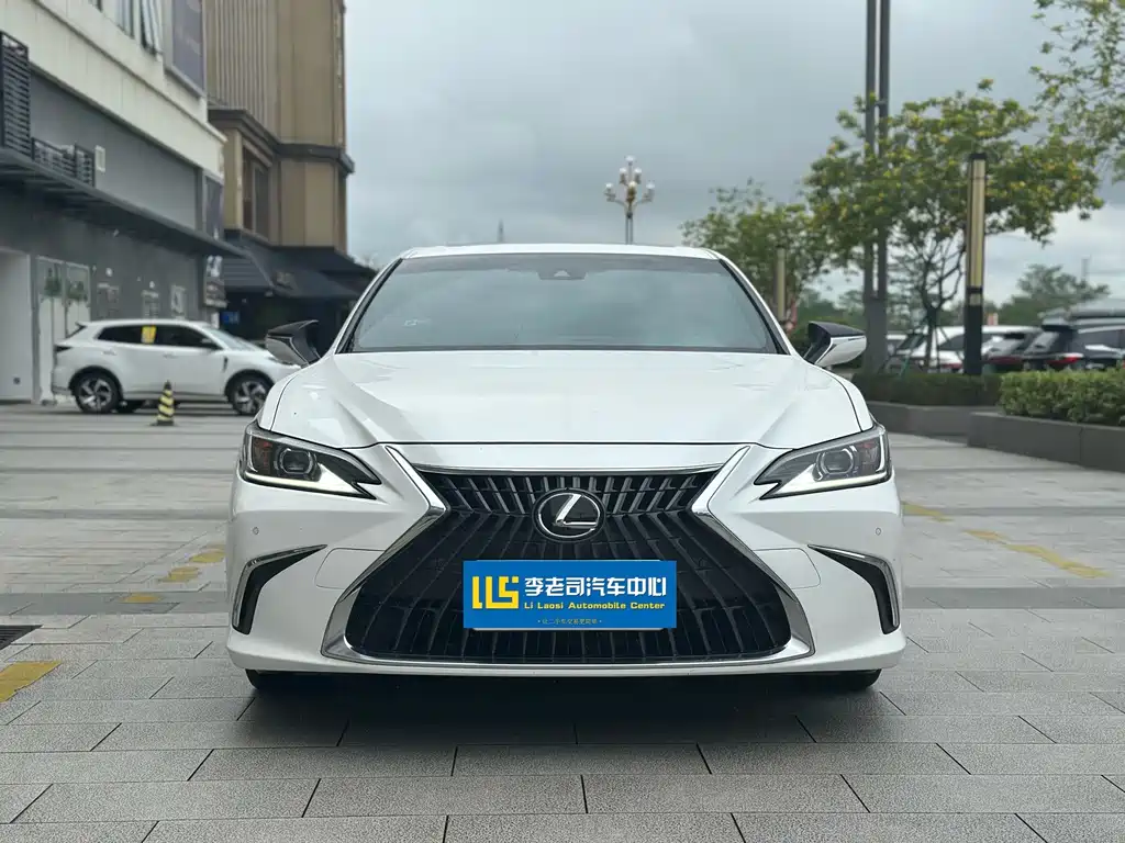 Lexus ES — миниатюра 2