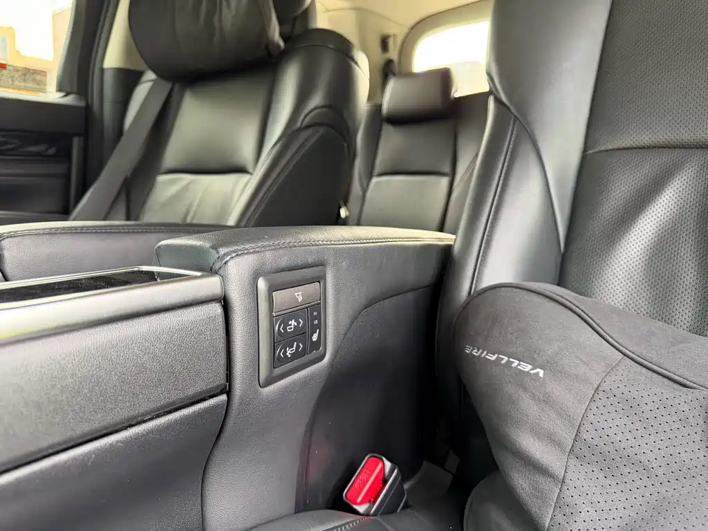 Toyota Vellfire 2021 2.5L HV Luxury