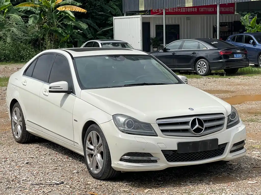 Mercedes-Benz C-Class — миниатюра 3