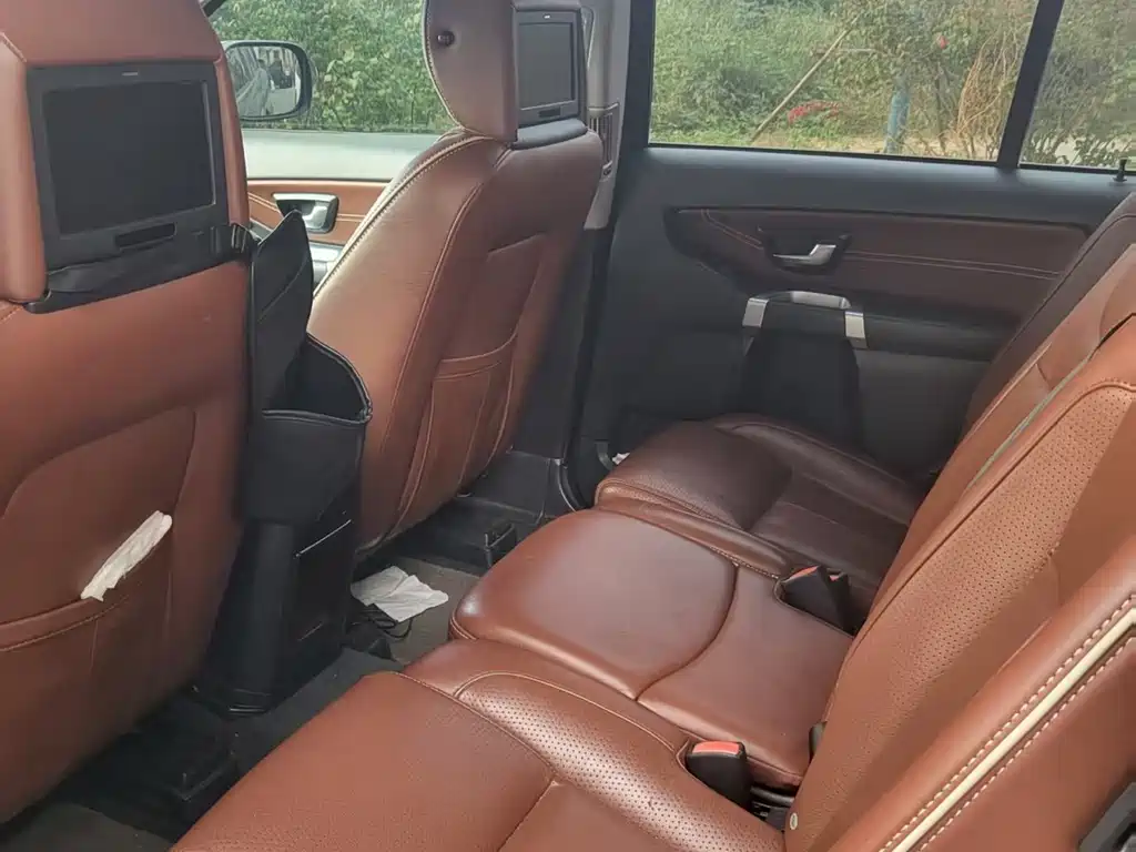 Volvo XC Classic — миниатюра 7