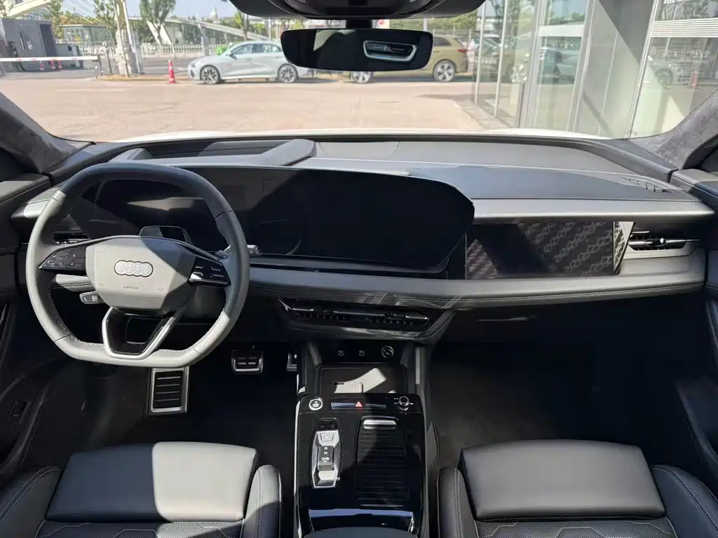 Audi Q6L e-tron — миниатюра 8