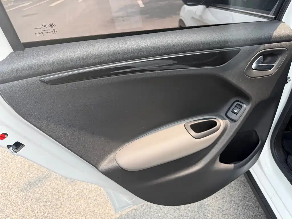 Citroen C3-XR — миниатюра 29