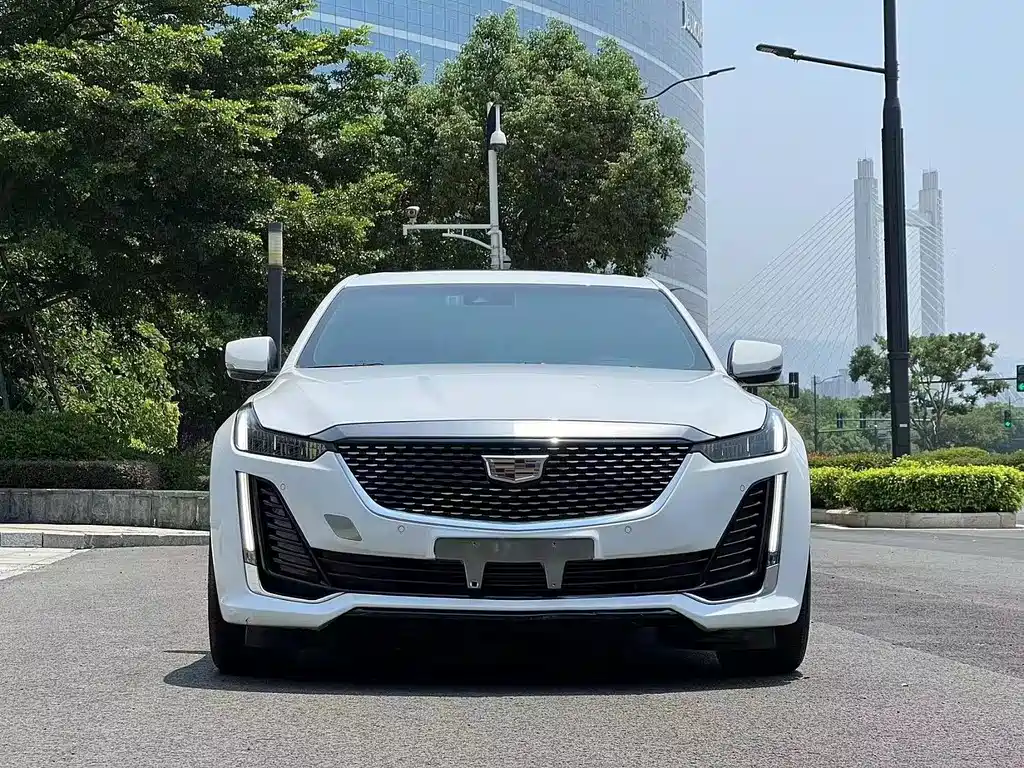 Cadillac CT5 — миниатюра 2