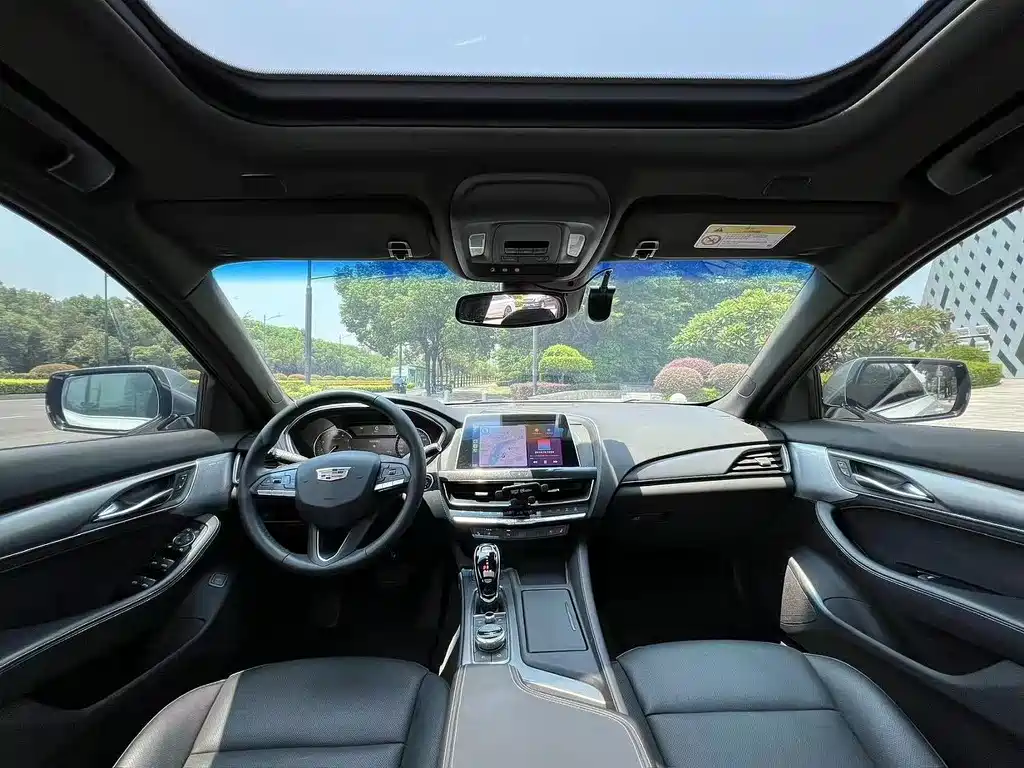 Cadillac CT5 — миниатюра 4