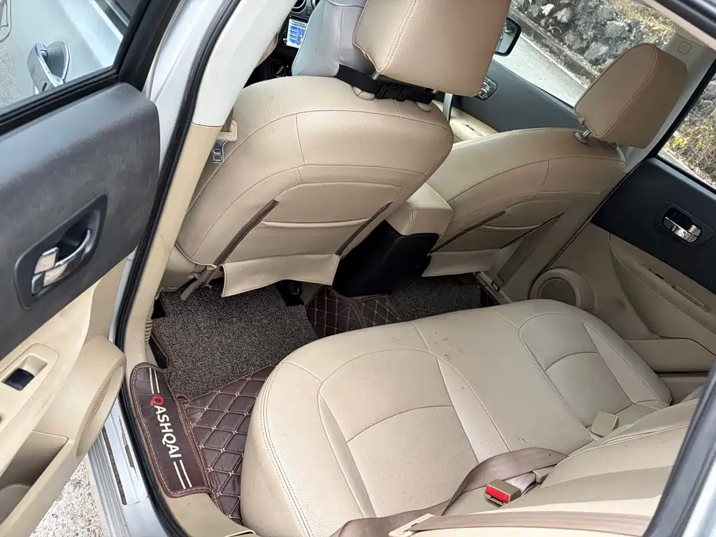 Nissan Qashqai 2012 2.0XL 6MT 2WD