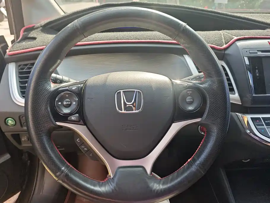 Honda Jade — миниатюра 14