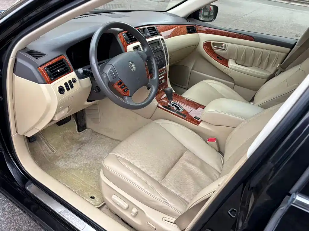 Toyota Crown 2009 2.5L Royal
