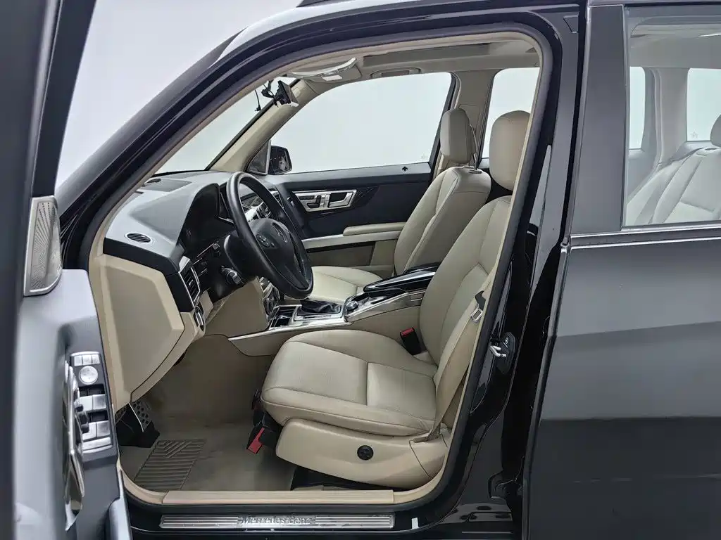 Mercedes-Benz GLK-Class (Import) — миниатюра 10