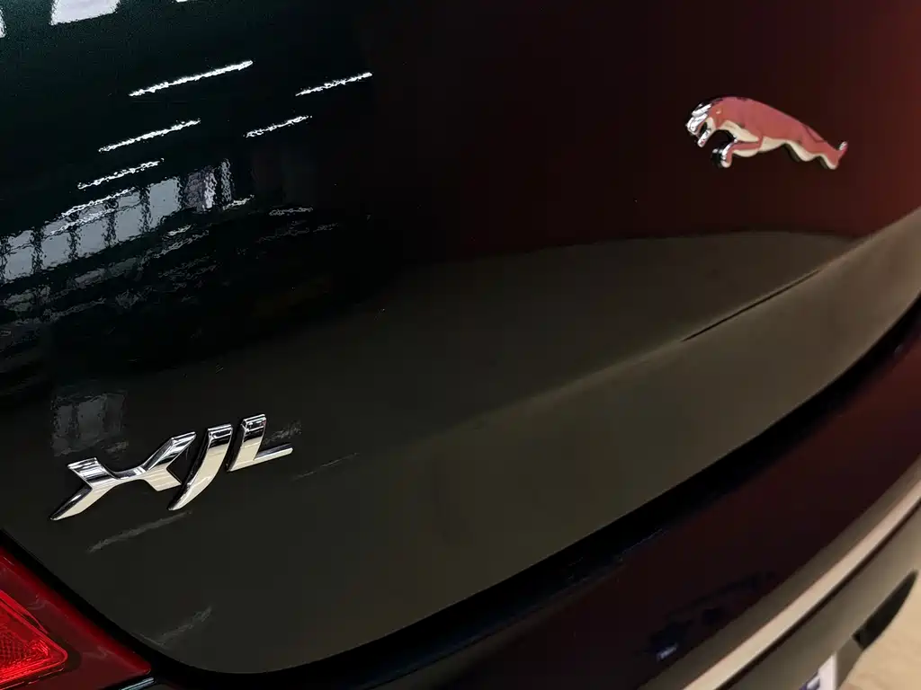 Jaguar XJ — миниатюра 13