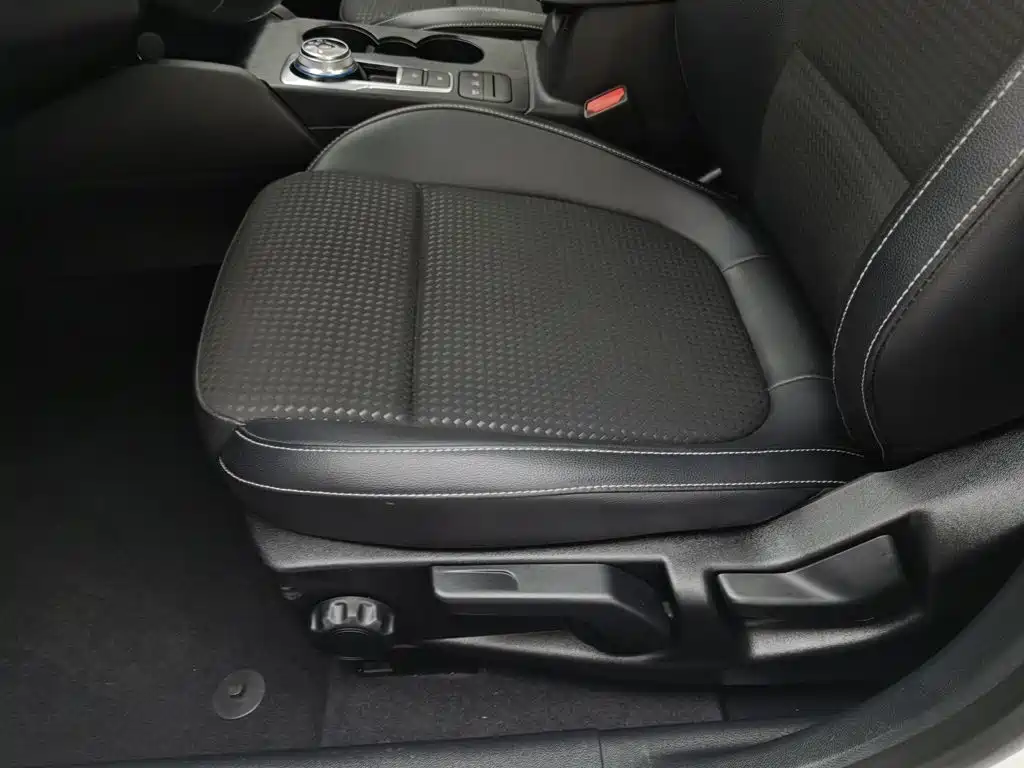 Ford Focus — миниатюра 20