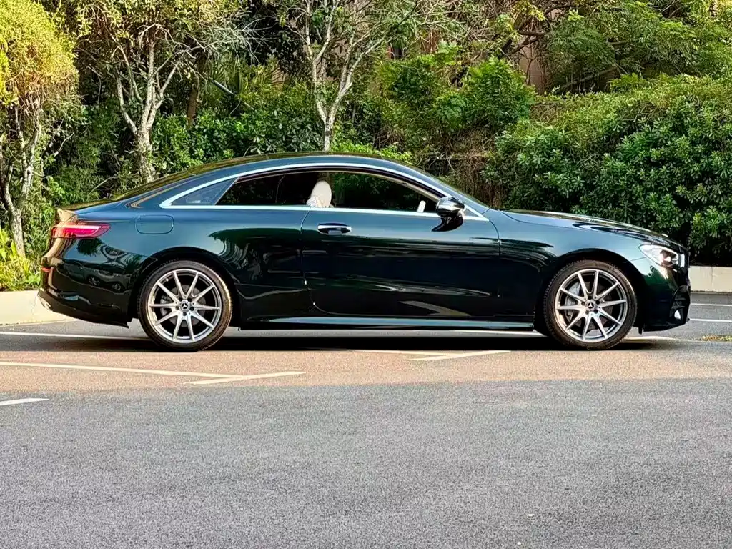 Mercedes-Benz E-Class (Import) — миниатюра 6