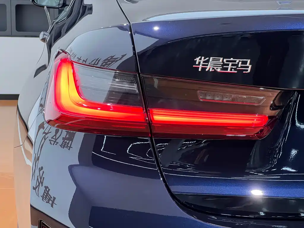 BMW 3 Series 3 2025 330Li M Sport