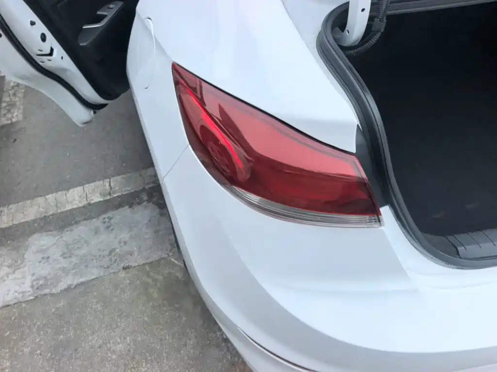 Hyundai Elantra — миниатюра 5