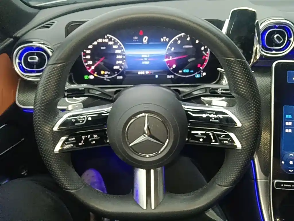 Mercedes-Benz C-Class — миниатюра 11