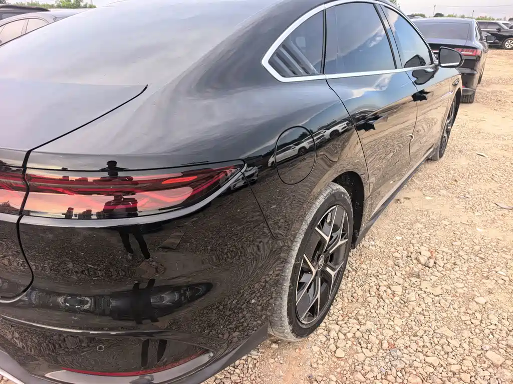 BYD Han — миниатюра 8