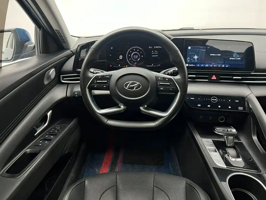 Hyundai Elantra — миниатюра 17