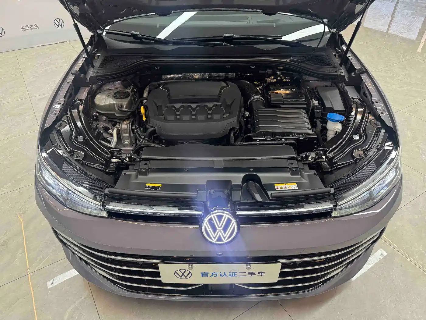 Volkswagen Passat 2024 Silver/gray из Китая, фото 6