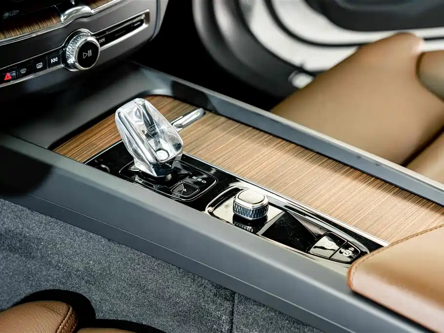 Volvo XC60 — миниатюра 11