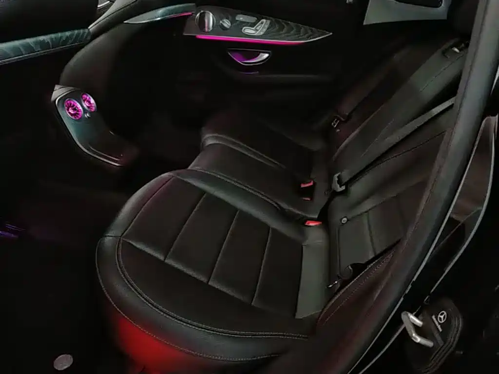 Mercedes-Benz E-Class — миниатюра 17