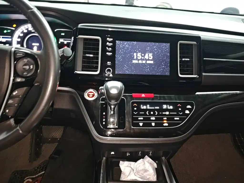 Honda Elysion — миниатюра 13