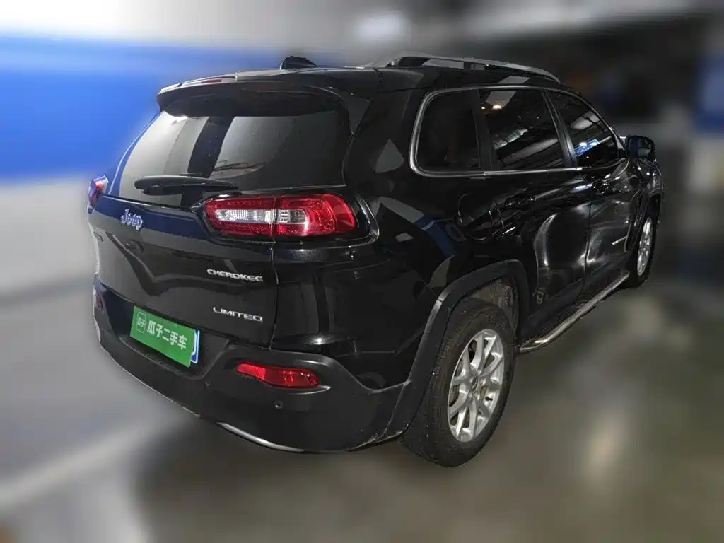 Jeep Cherokee — миниатюра 4