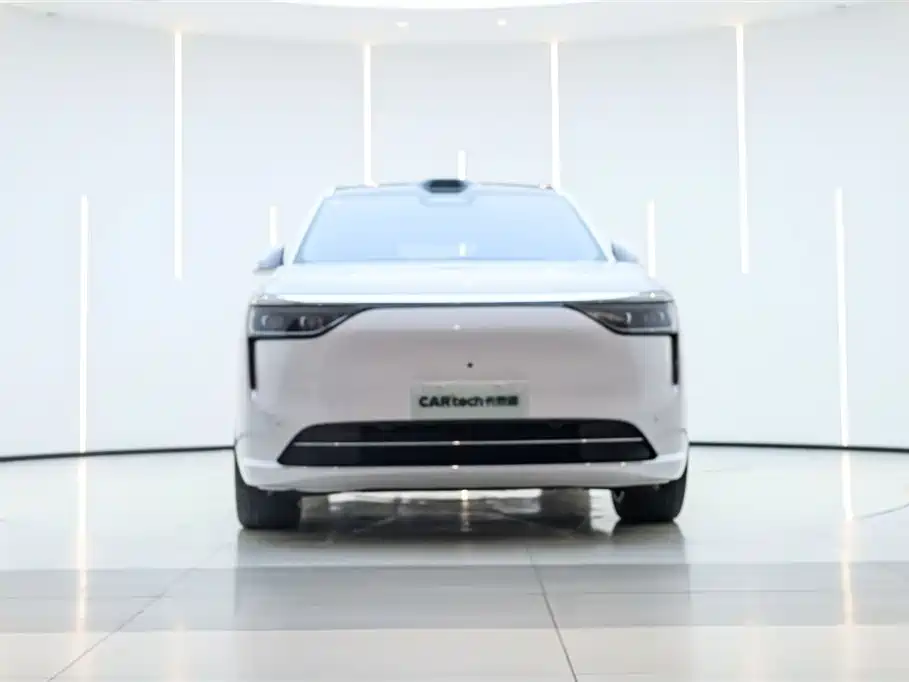 AITO ASK THE WORLD M8