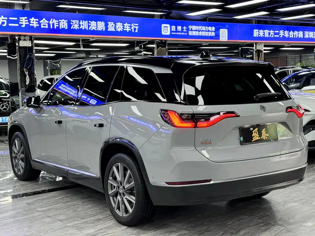 NIO ES8 2020 580KM мест