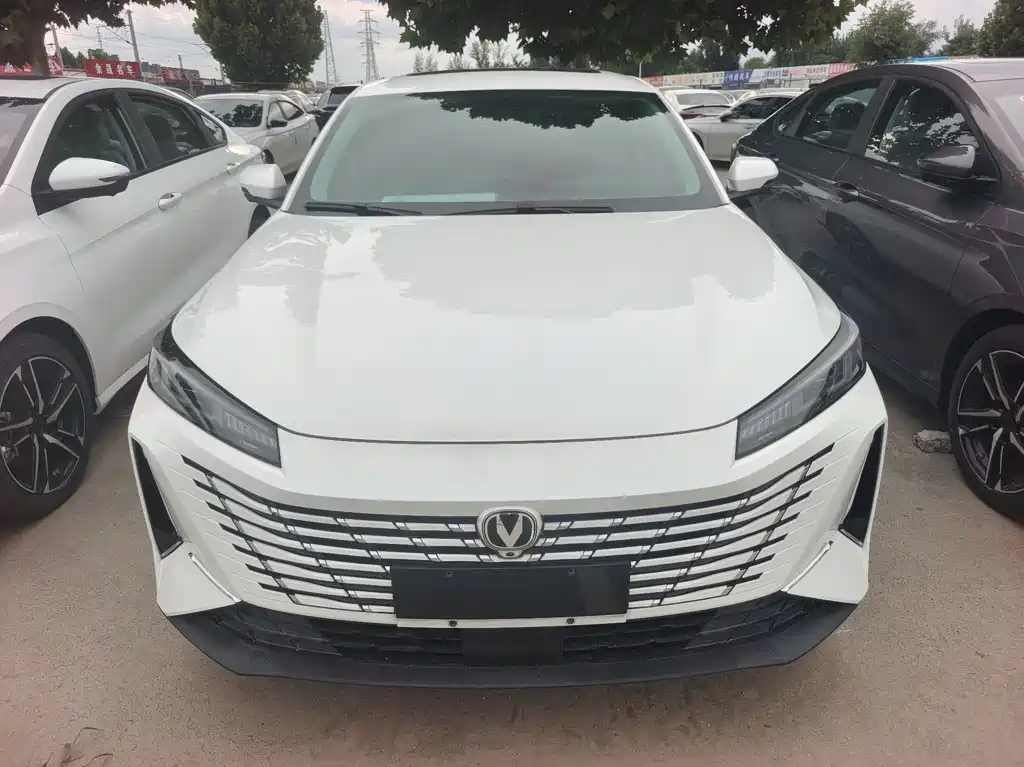 Changan Eado — миниатюра 2