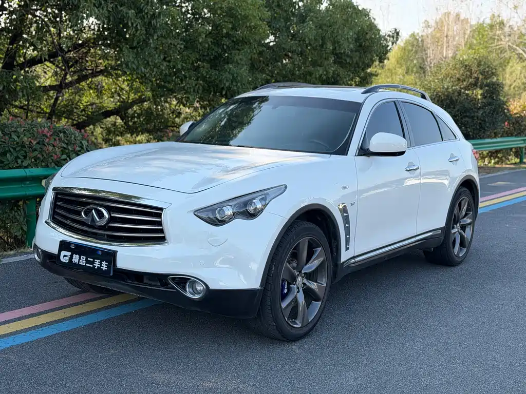Infiniti QX70 — миниатюра 2
