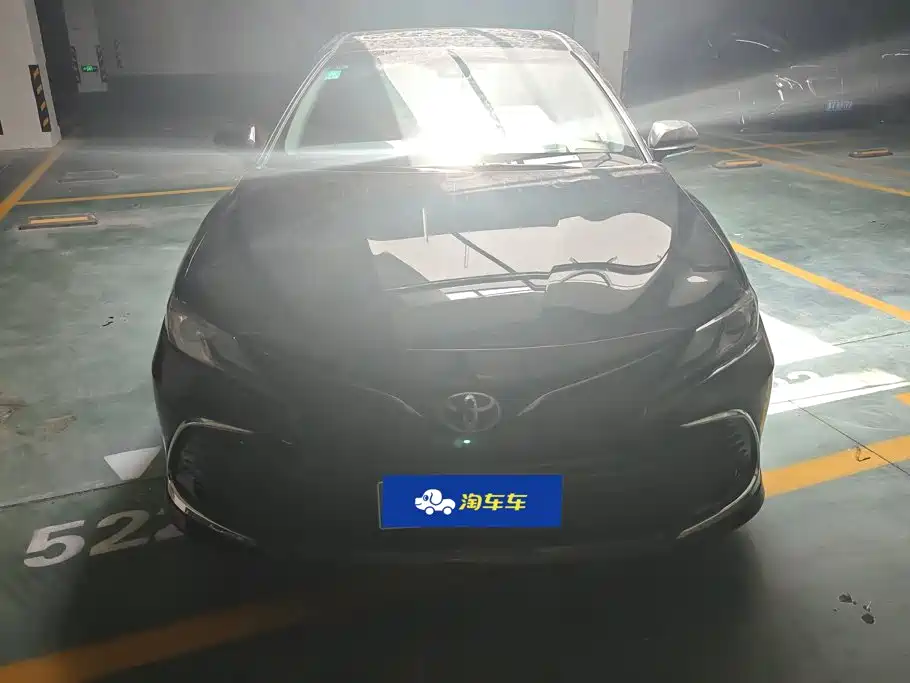 Toyota Camry 2021 2.0G Luxury