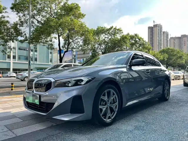 BMW  I3 2023