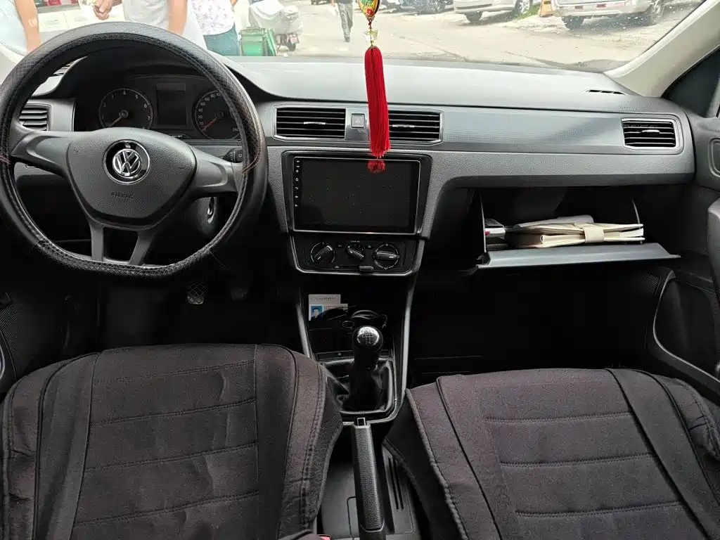 Volkswagen Santana — миниатюра 5