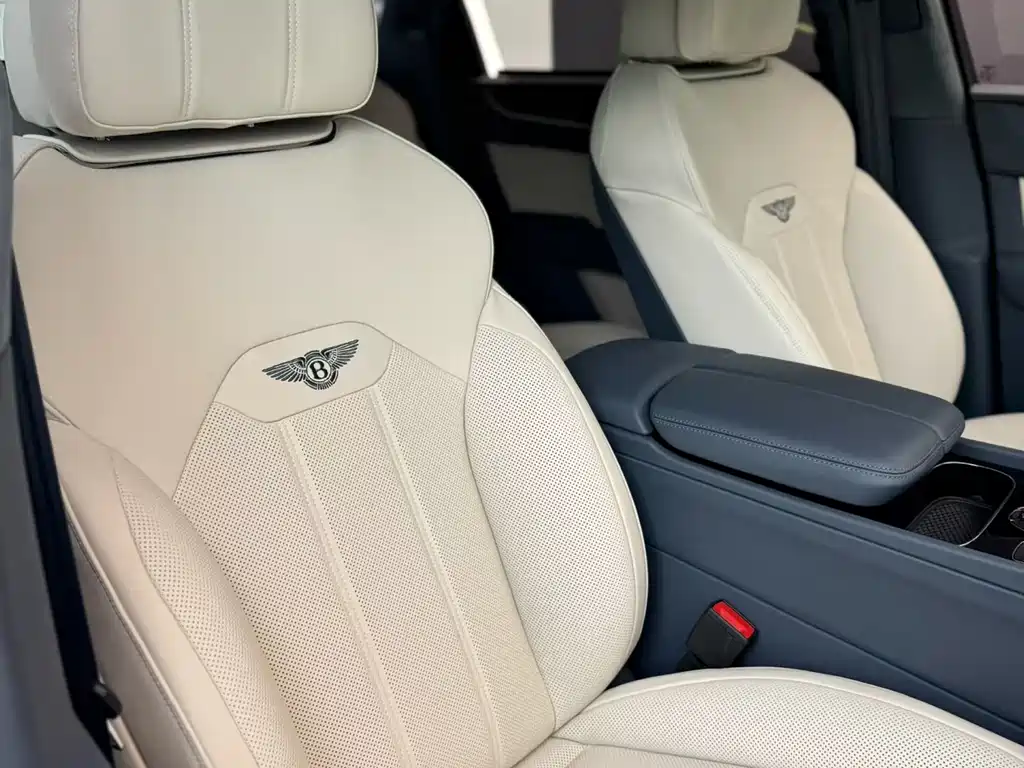 Bentley Bentayga 2026 4.0T V8