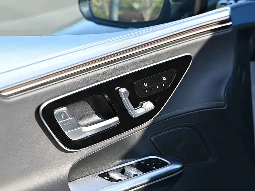 Mercedes-Benz EQE — миниатюра 12