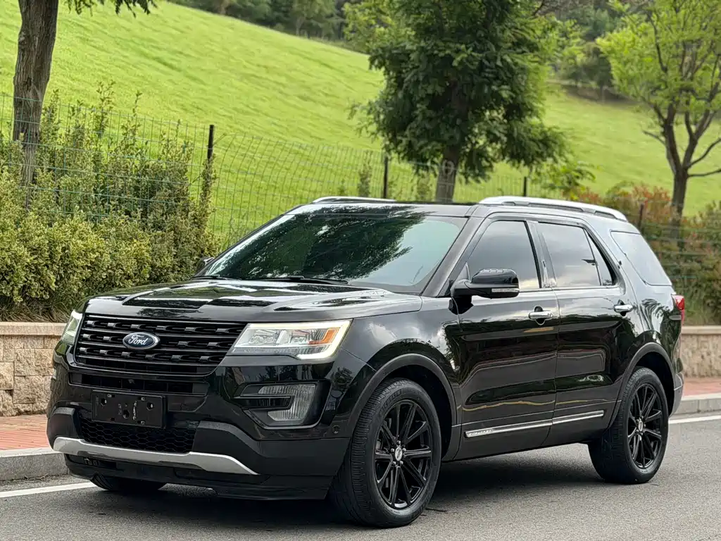 Ford Explorer (Import) 2018