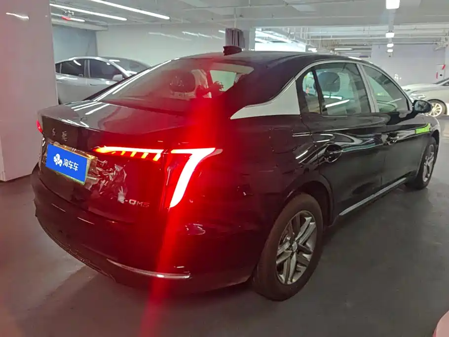 Hongqi E-QM5 2025 500km