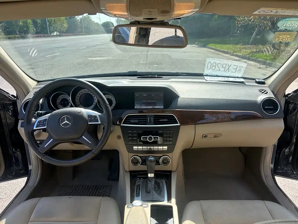 Mercedes-Benz C-Class — миниатюра 9