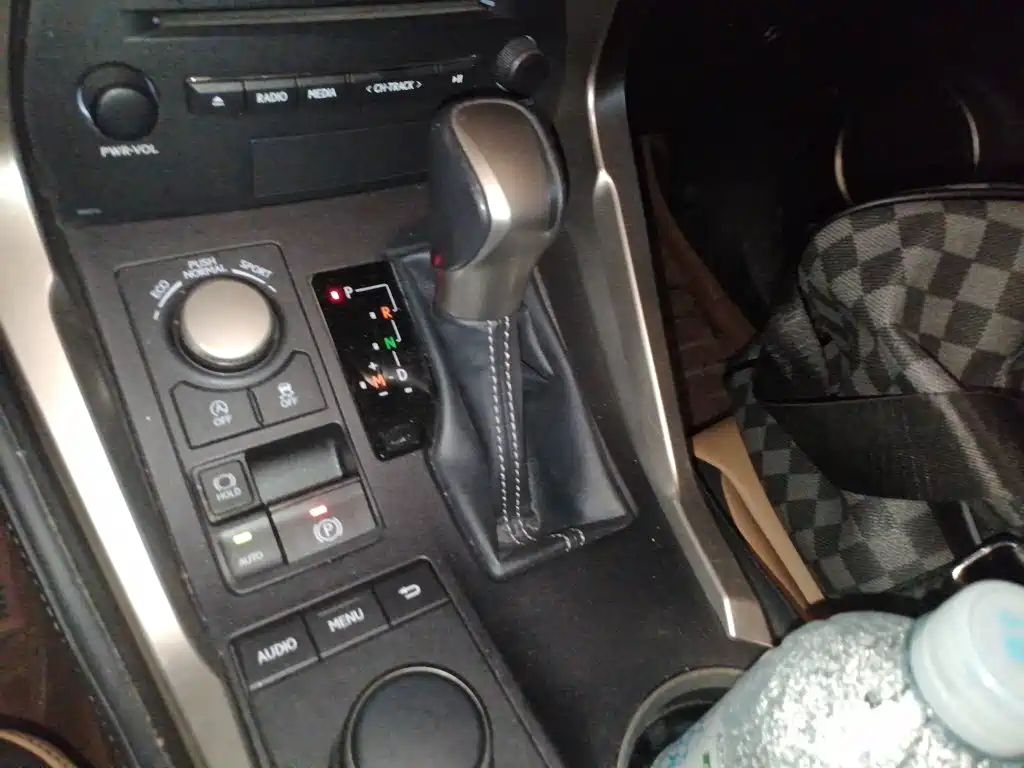 Lexus NX — миниатюра 15