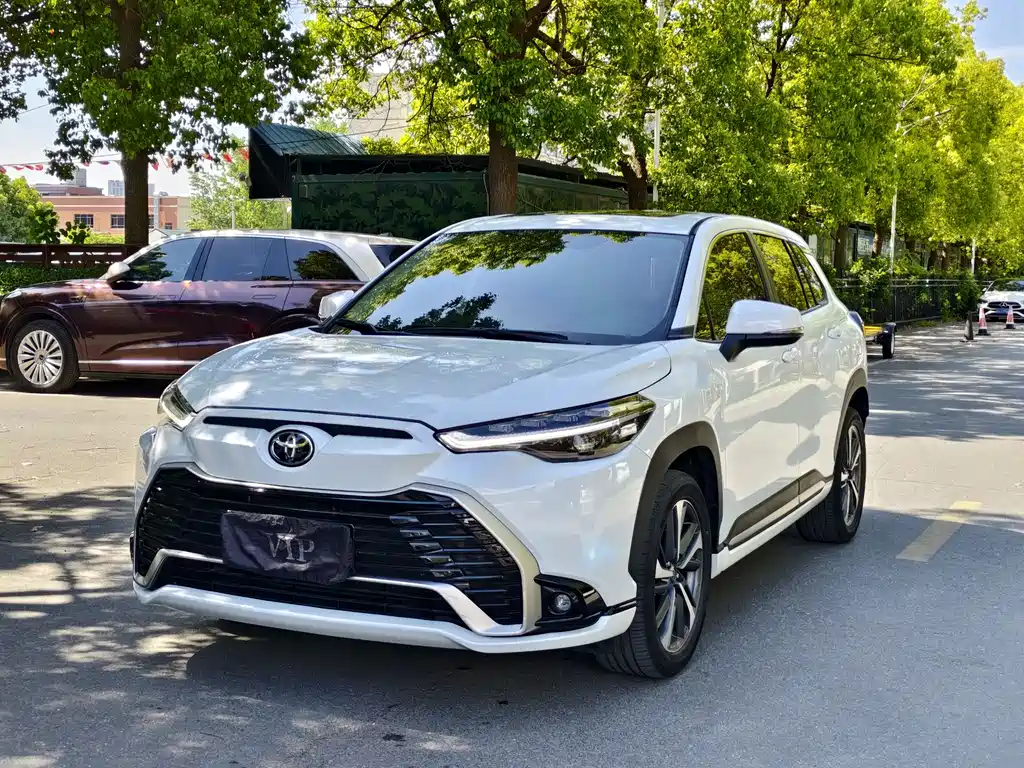 Toyota Frontlander 2024