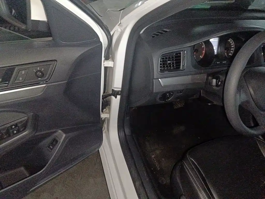 Volkswagen Lavida — миниатюра 12