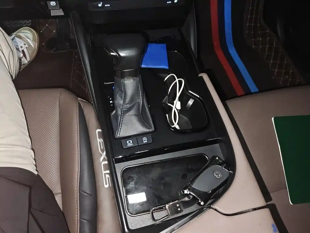 Lexus ES — миниатюра 7