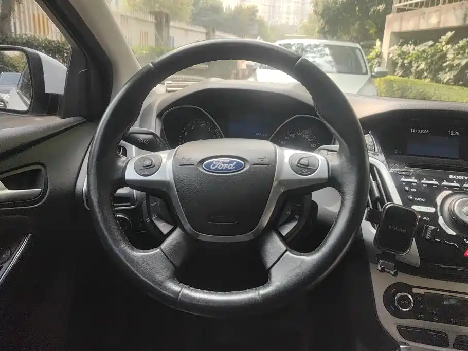Ford Focus — миниатюра 15