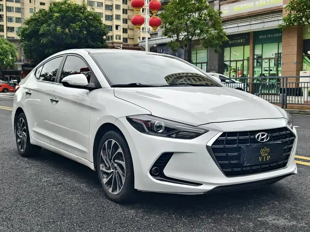 Hyundai Elantra — миниатюра 3
