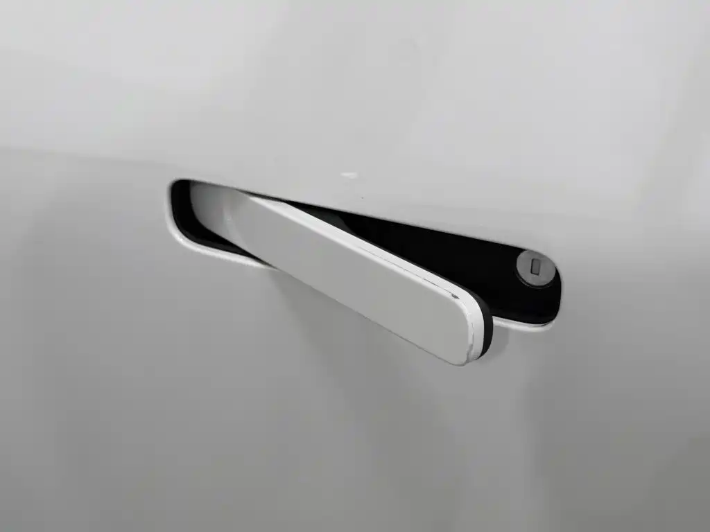 Baojun Yunduo — миниатюра 18