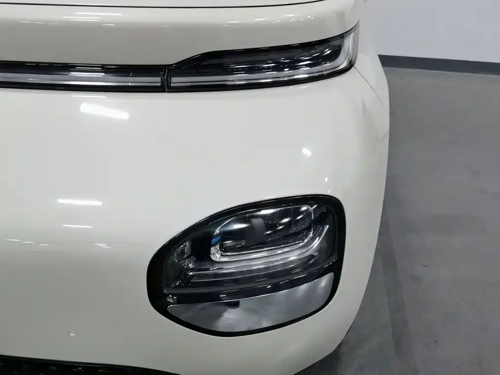 Baojun Yunduo — миниатюра 7