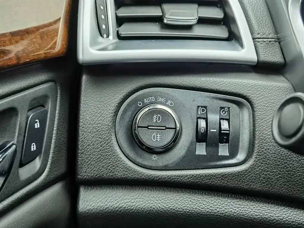 Cadillac SRX — миниатюра 21
